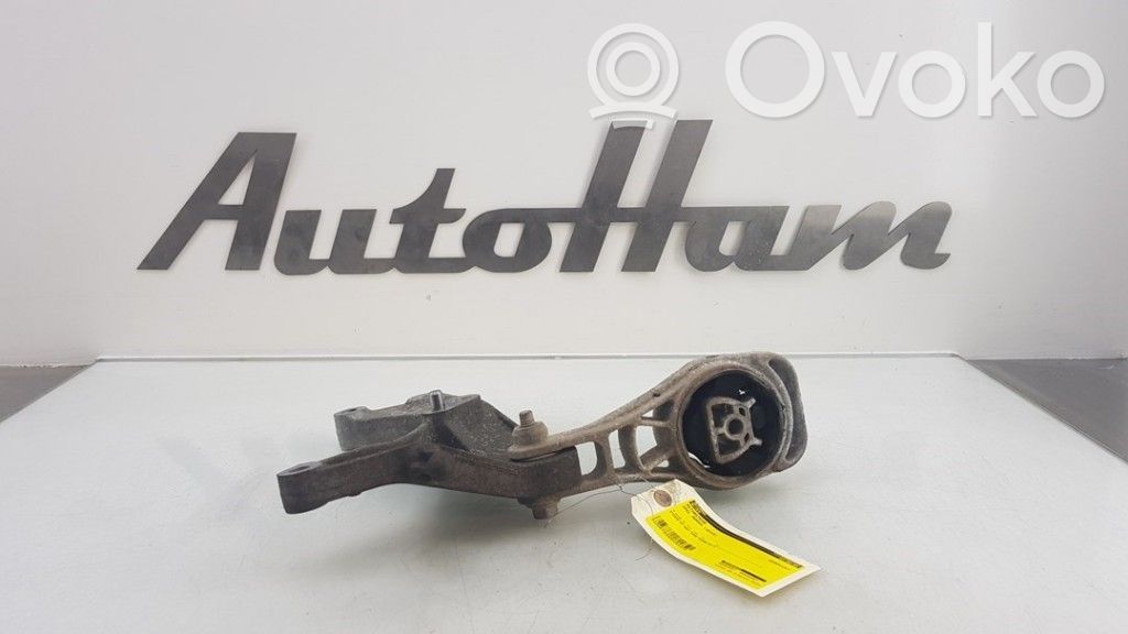 Opel Mokka Engine mount bracket 