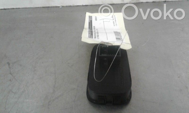 Hazard light switch   6490H7,6490H7