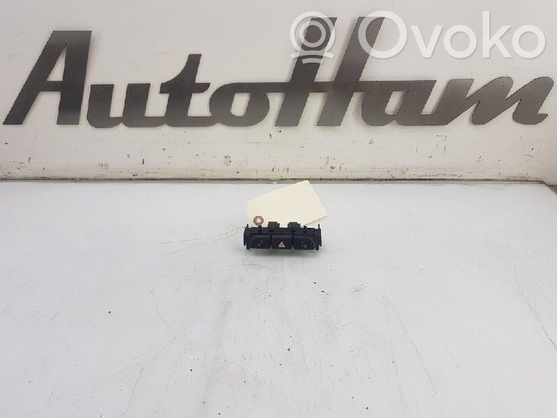 Botón interruptor de luz de peligro   1X4313B302BD,1X4313B302BD,UK37030B08A3,1X4313B302BD,C2S24932,UK37030B08A3