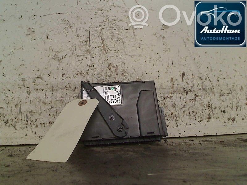 Opel Corsa C Centrinio užrakto valdymo blokas 