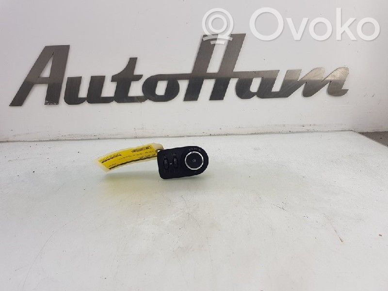 Opel Corsa F Interrupteur d’éclairage 