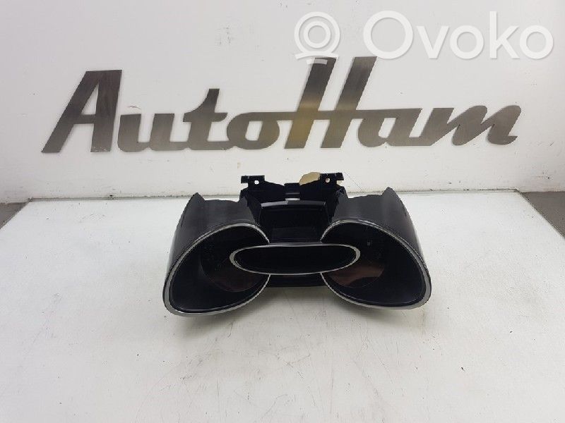 Renault Clio IV Speedometer (instrument cluster) 