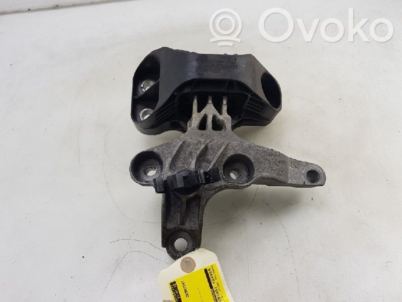 Renault Captur Engine mount bracket 