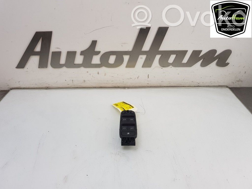 Electric window control switch   30710787,30710789,03451100,03451100,30710787,30710788,30710789,30710790,30773429
