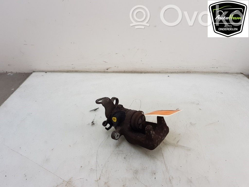 Opel Corsa E Задний суппорт 