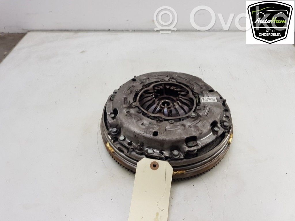 Opel Corsa E Divmasu spararats 