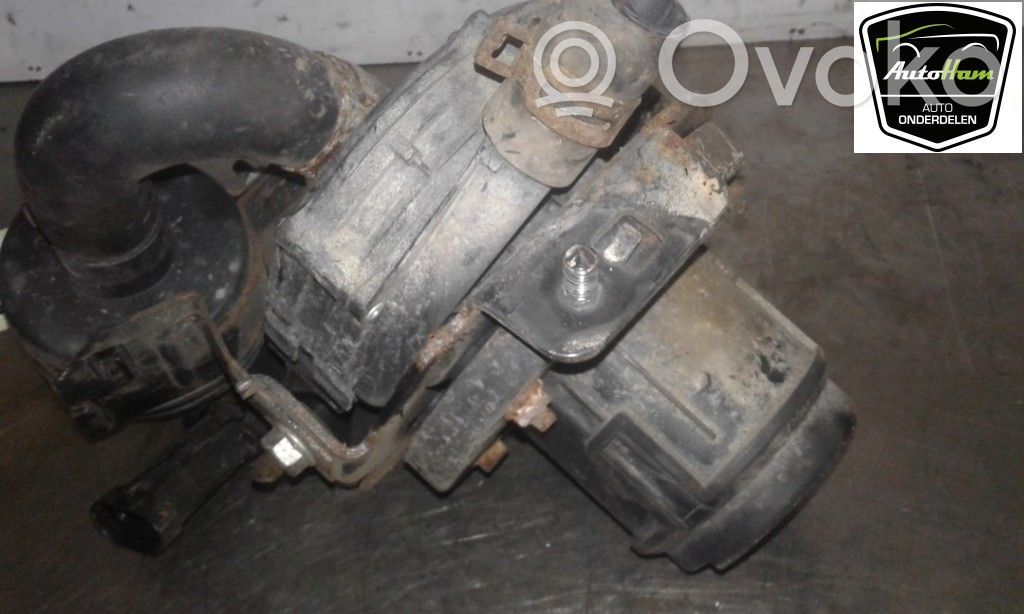 Opel Astra F Toissijainen ilmapumppu 