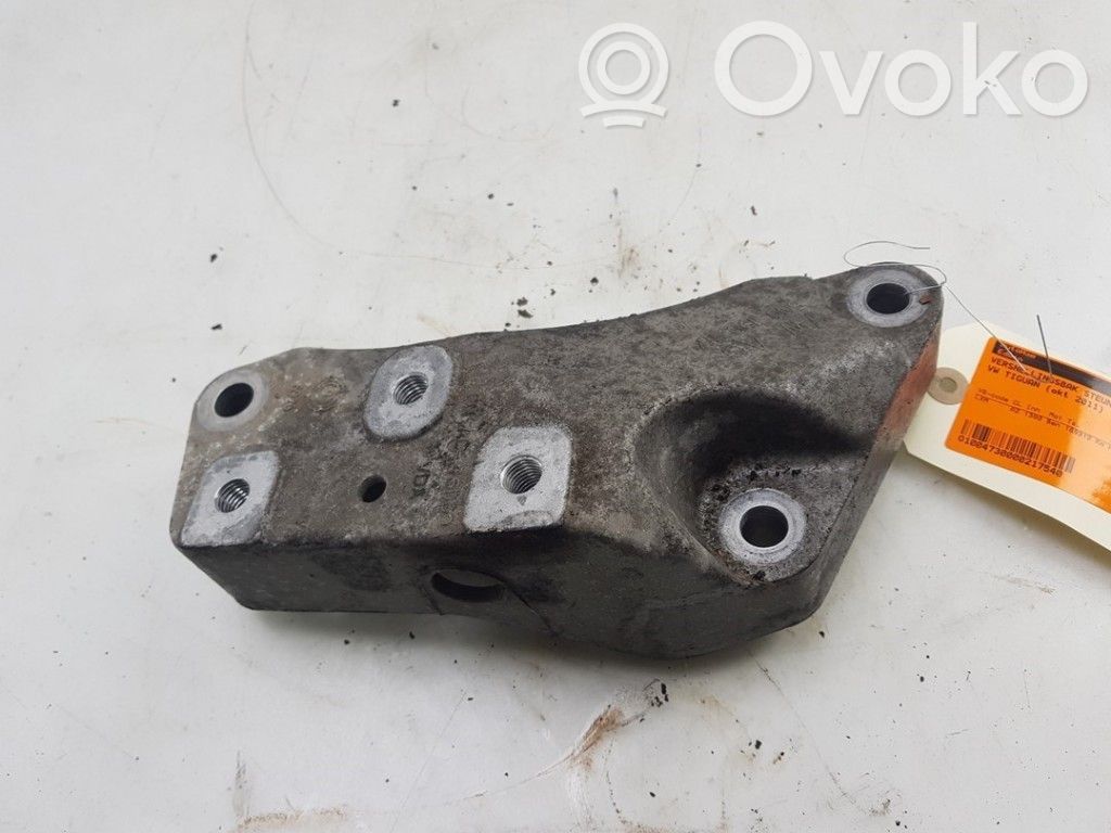 Volkswagen Tiguan Gearbox mounting bracket 