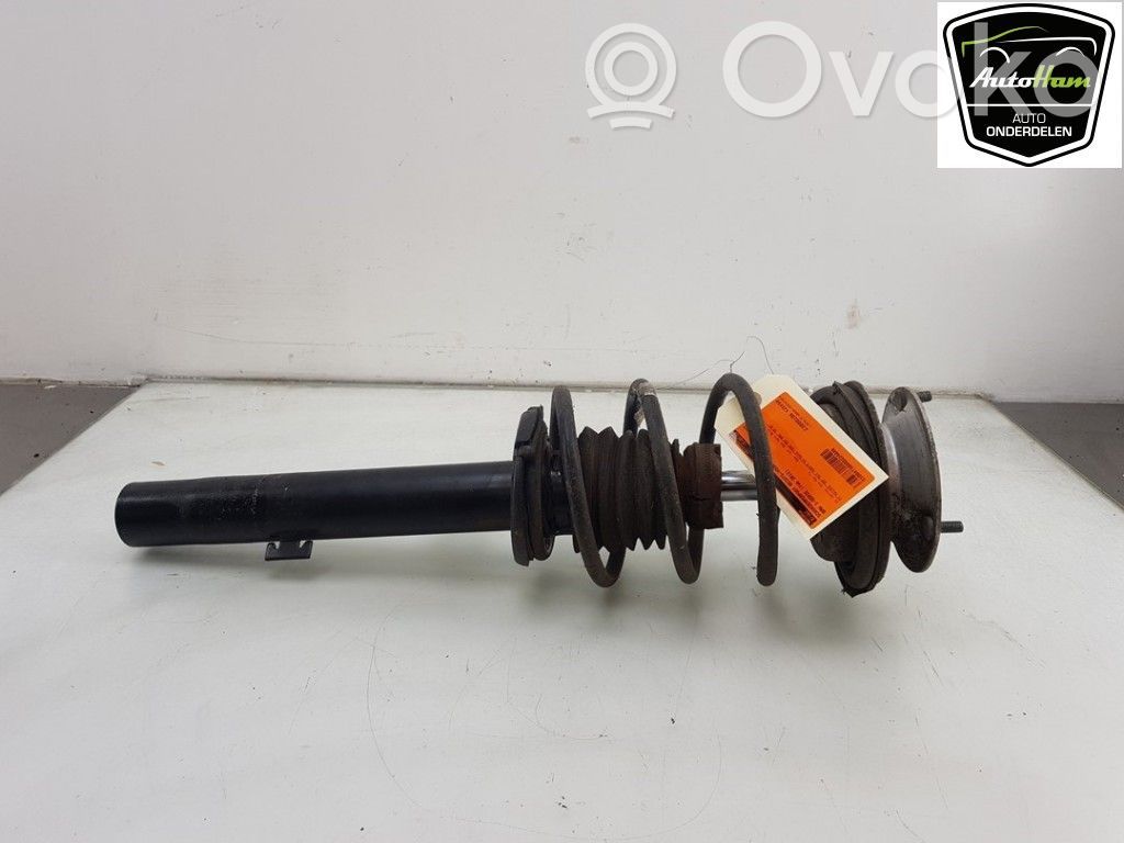 BMW 1 E82 E88 Etuiskunvaimennin 