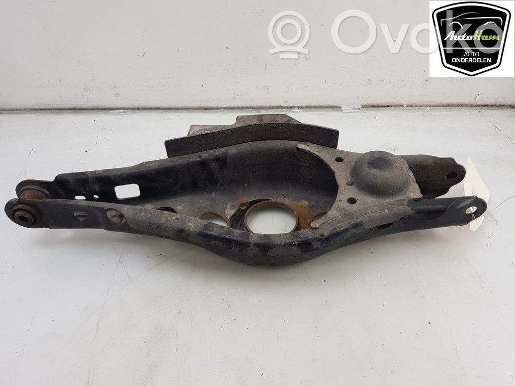 Toyota RAV 4 (XA40) Braț control spate