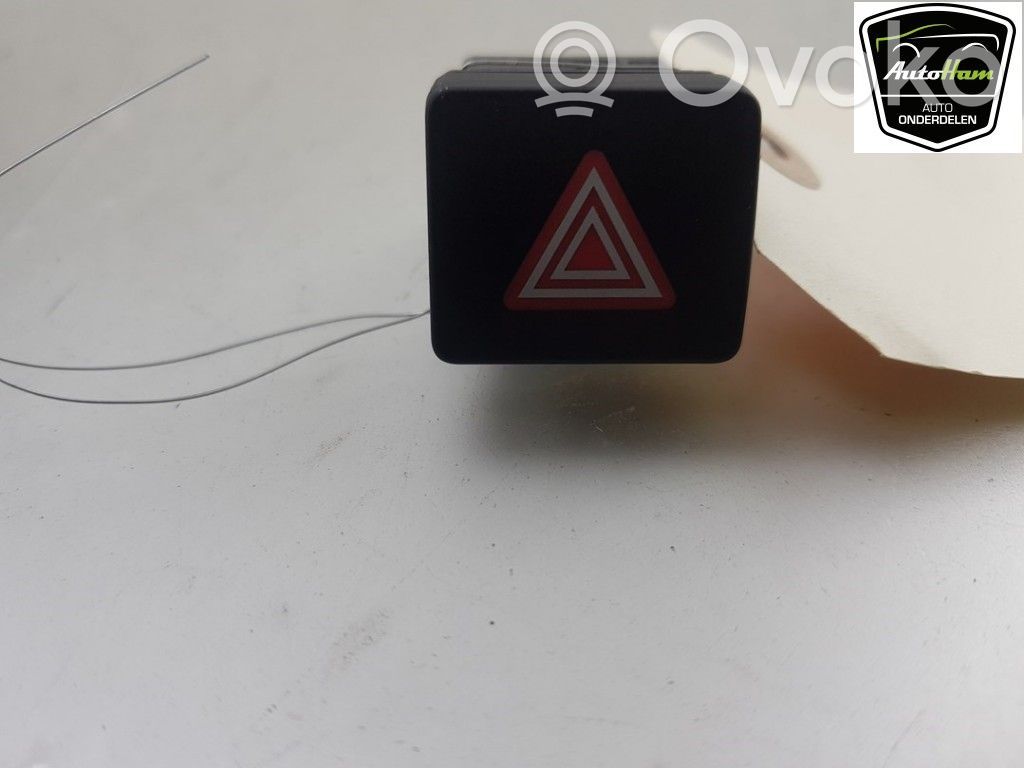 Audi A5 Botón interruptor de luz de peligro 