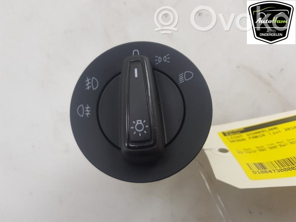 Skoda Fabia Mk3 (NJ) Interruptor de luz 