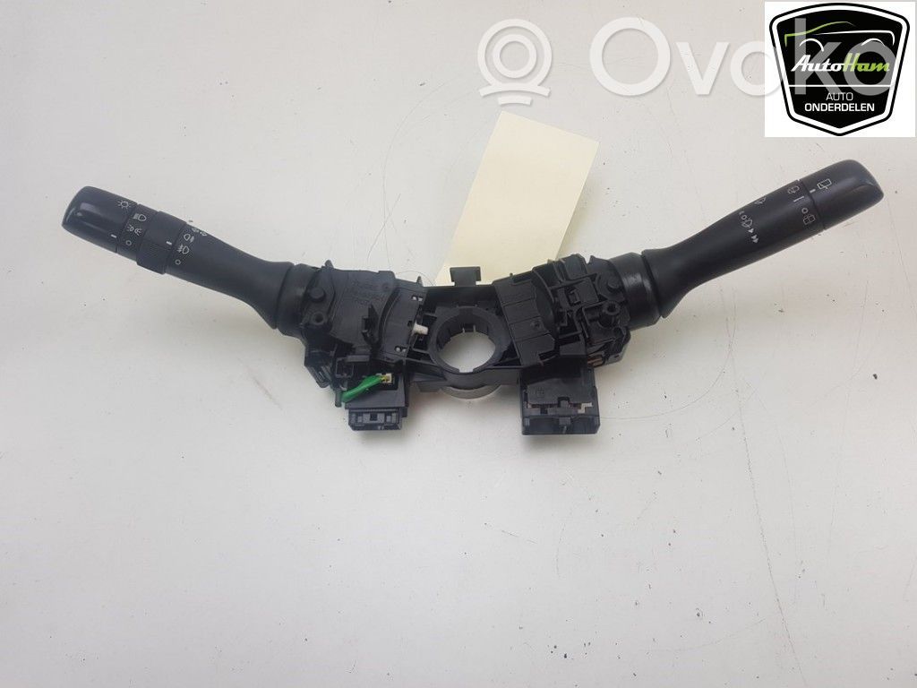 Toyota Aygo AB40 Steering wheel buttons/switches 