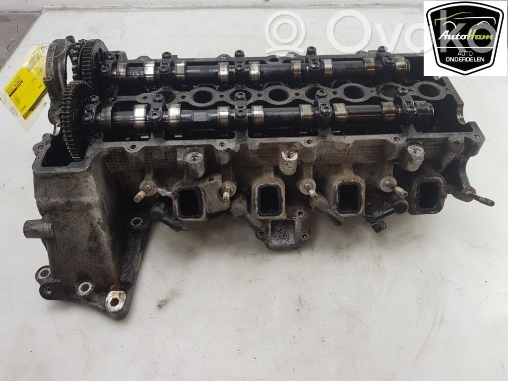 BMW 1 E81 E87 Engine head 