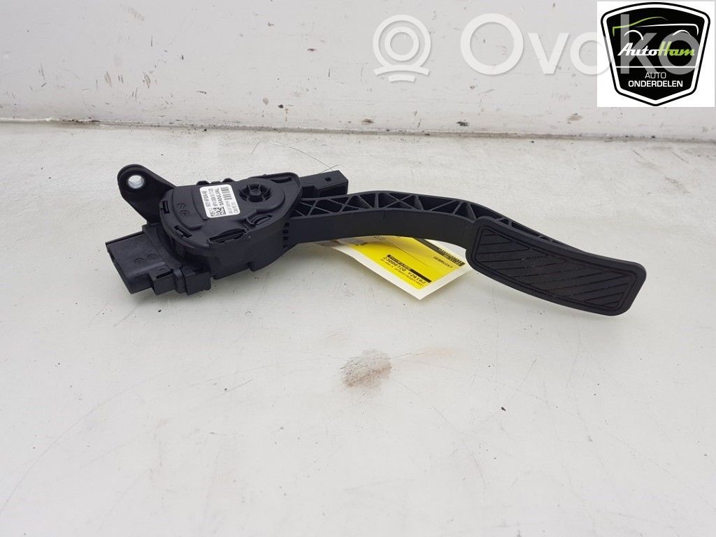 Ford Transit Courier Akceleratoriaus pedalas 
