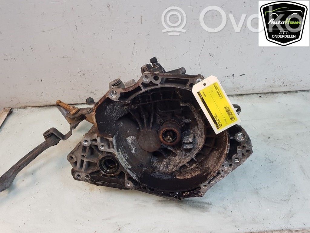 Opel Corsa E Caja de cambios manual de 5 velocidades 
