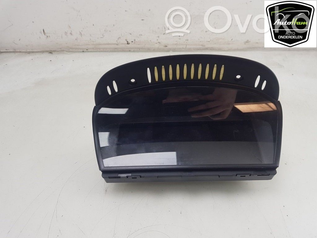 Head unit multimedia control   65829151979,65829151979,65829151980,65826957343,65826985868,65826989396,65829111272,65829114356,65829145102,65829151979,65829151980,65829193747