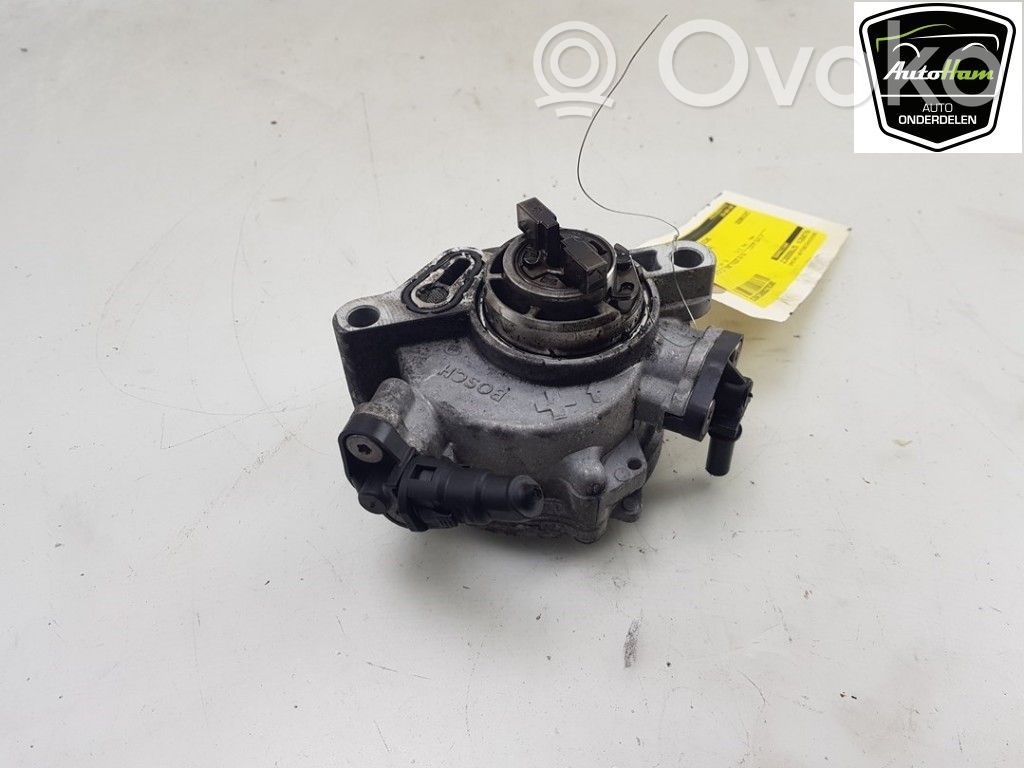 Opel Crossland X Vacuum pump 