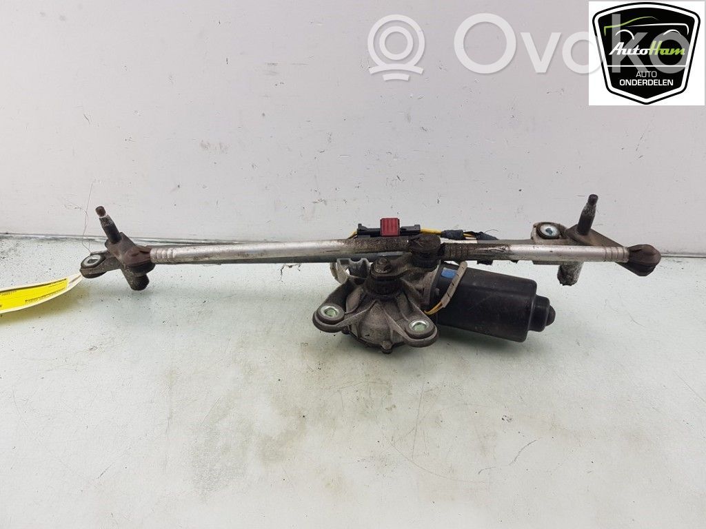 Opel Vectra C Etupyyhkimen vivusto ja moottori 