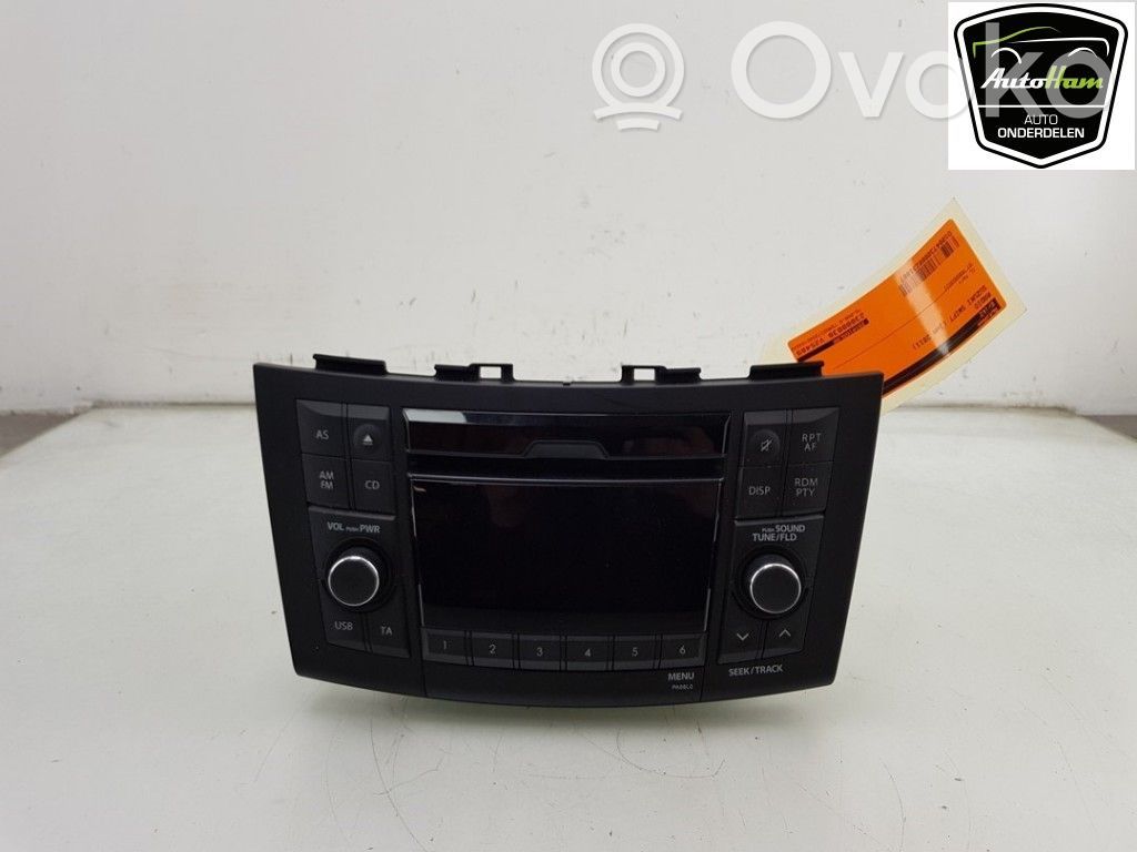 Suzuki Swift II Panel / Radioodtwarzacz CD/DVD/GPS 