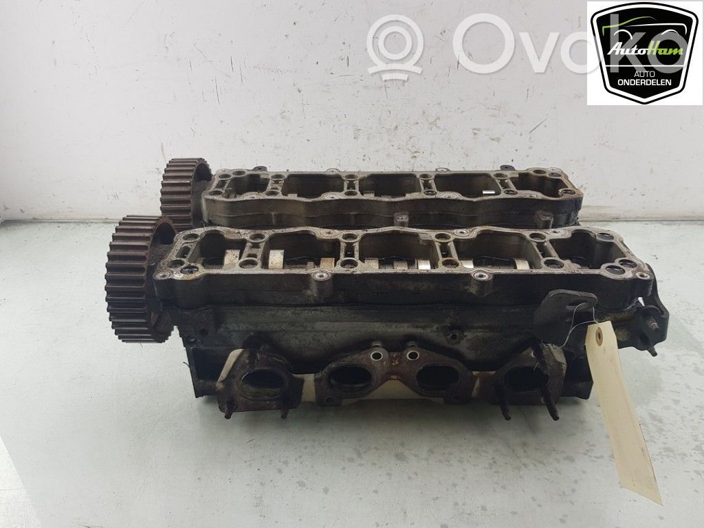 Peugeot 307 Engine head 