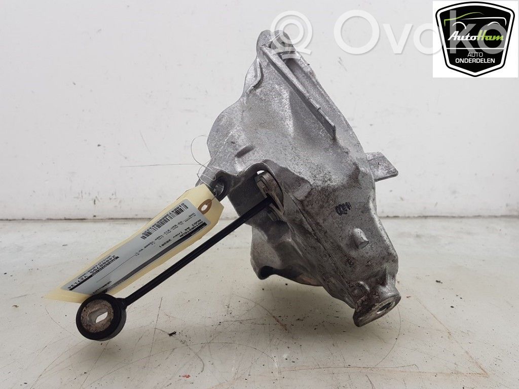 Audi A4 S4 B9 Engine mount bracket 