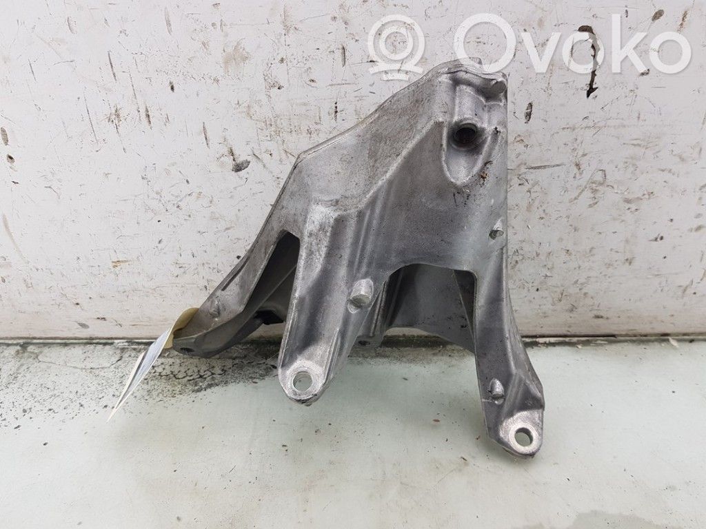 Audi e-tron Engine mount bracket 