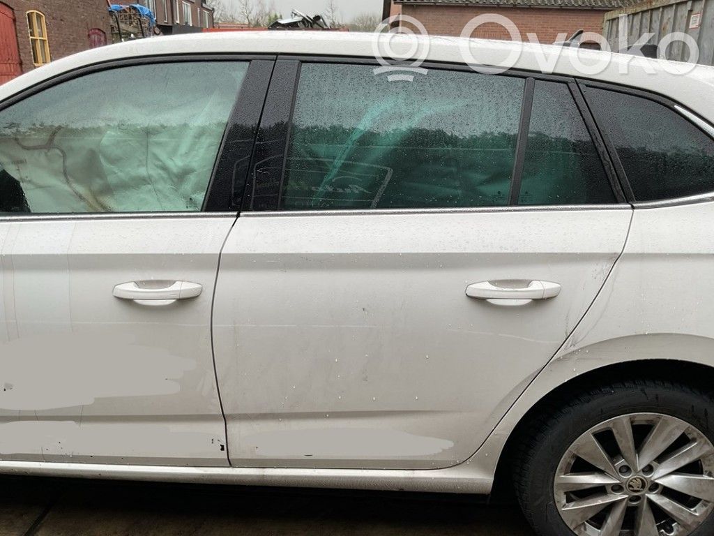 Skoda Scala Puerta trasera 