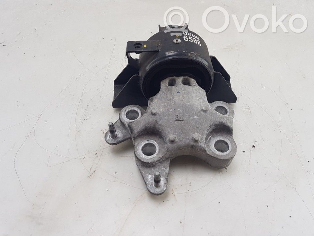 Opel Mokka X Gearbox mounting bracket 