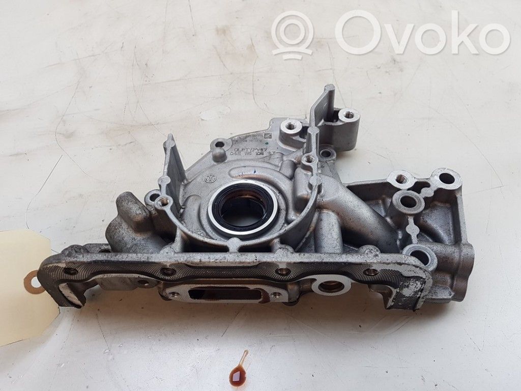Volkswagen Golf VII Bomba de aceite 