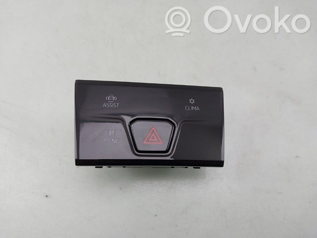 Volkswagen Golf VIII Przycisk świateł awaryjnych 