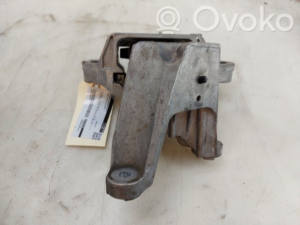 Ford Focus Gearbox mounting bracket 