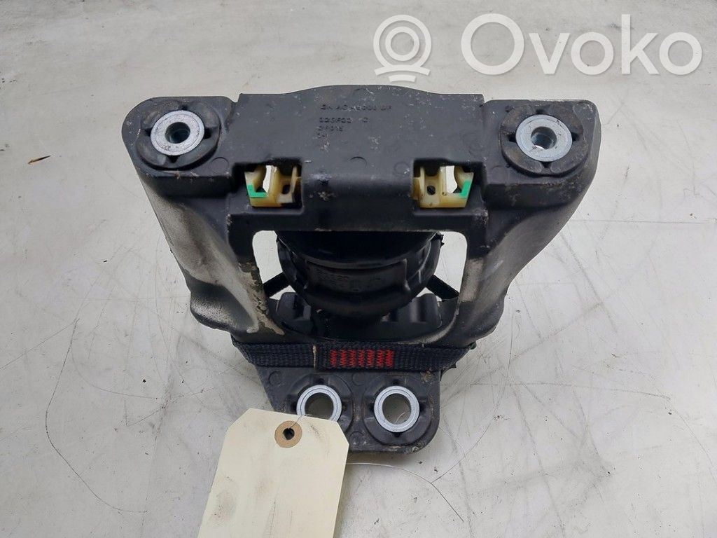 Volvo XC60 Supporto di montaggio del motore 