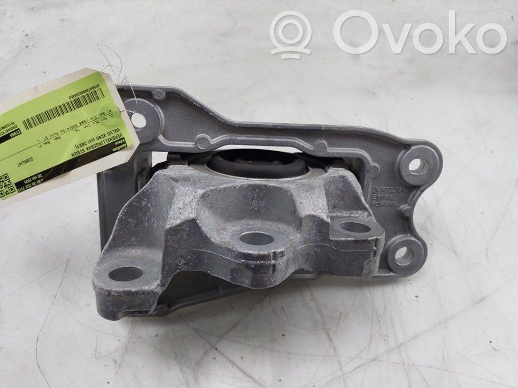 Volvo XC60 Gearbox mounting bracket 
