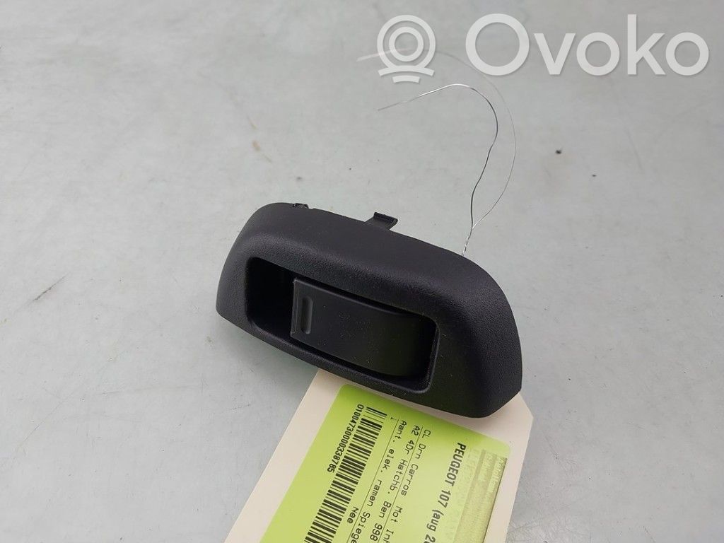 Peugeot 107 Electric window control switch 