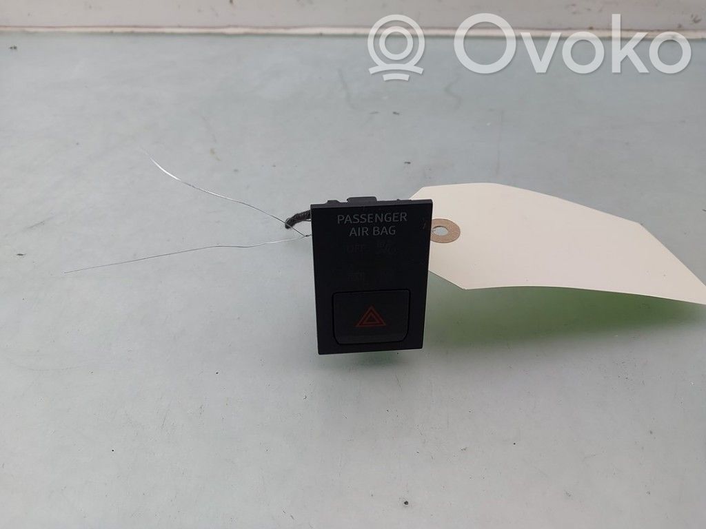 Seat Tarraco Botón interruptor de luz de peligro