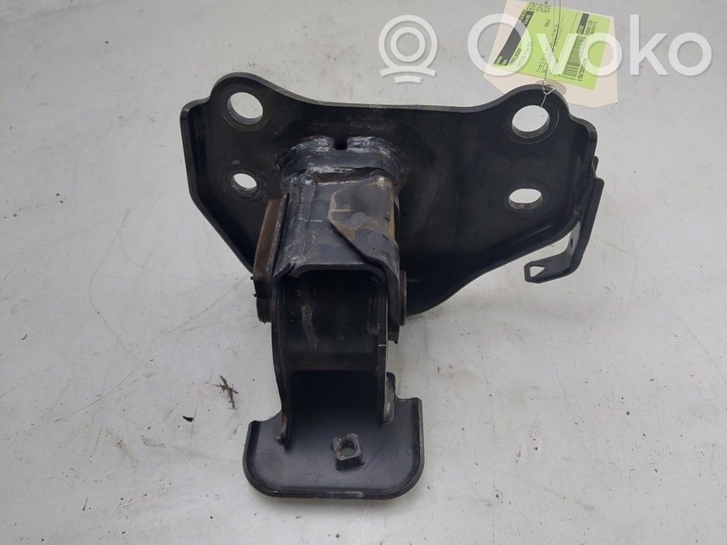 Toyota RAV 4 (XA40) Gearbox mounting bracket 
