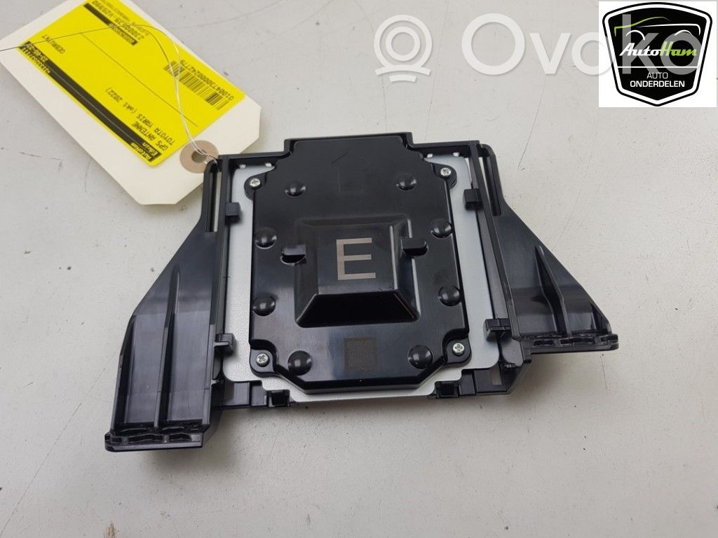 Toyota Yaris XP210 Antena GPS