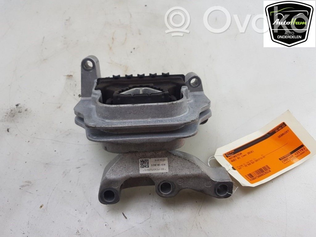 Audi A1 Engine mount bracket 