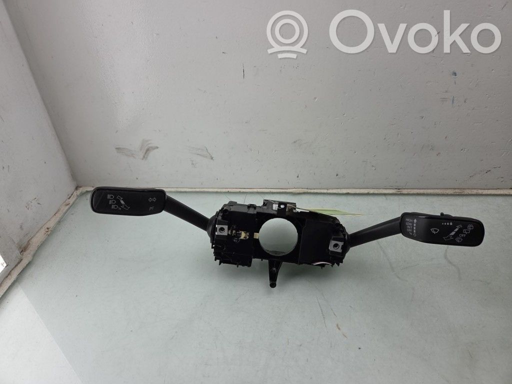 Seat Ibiza V (KJ) Butoane/comutatoare pe volan 