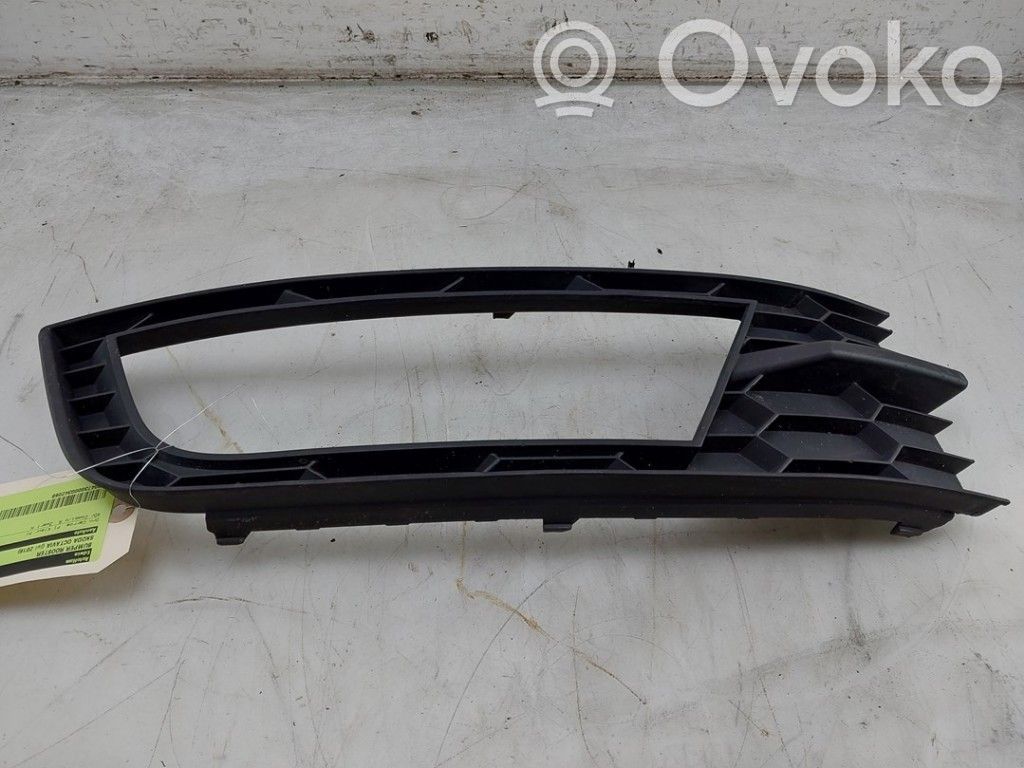 Skoda Octavia Mk3 (5E) Etupuskurin alempi jäähdytinsäleikkö 