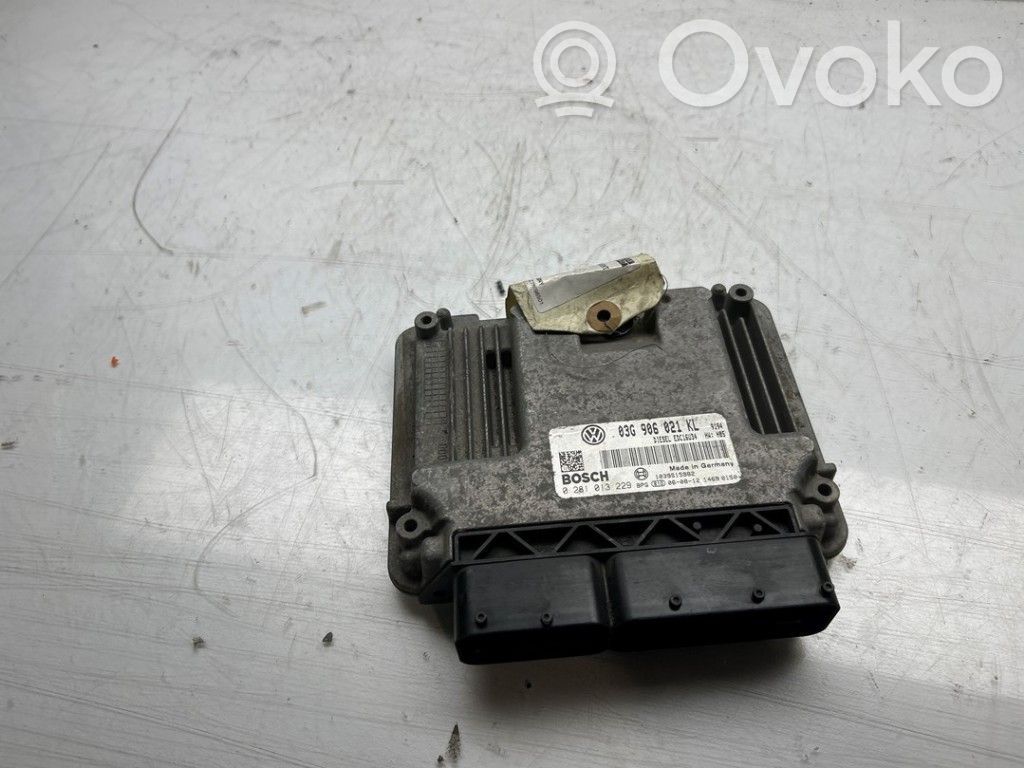Volkswagen Jetta V Unidad de control/módulo del motor 