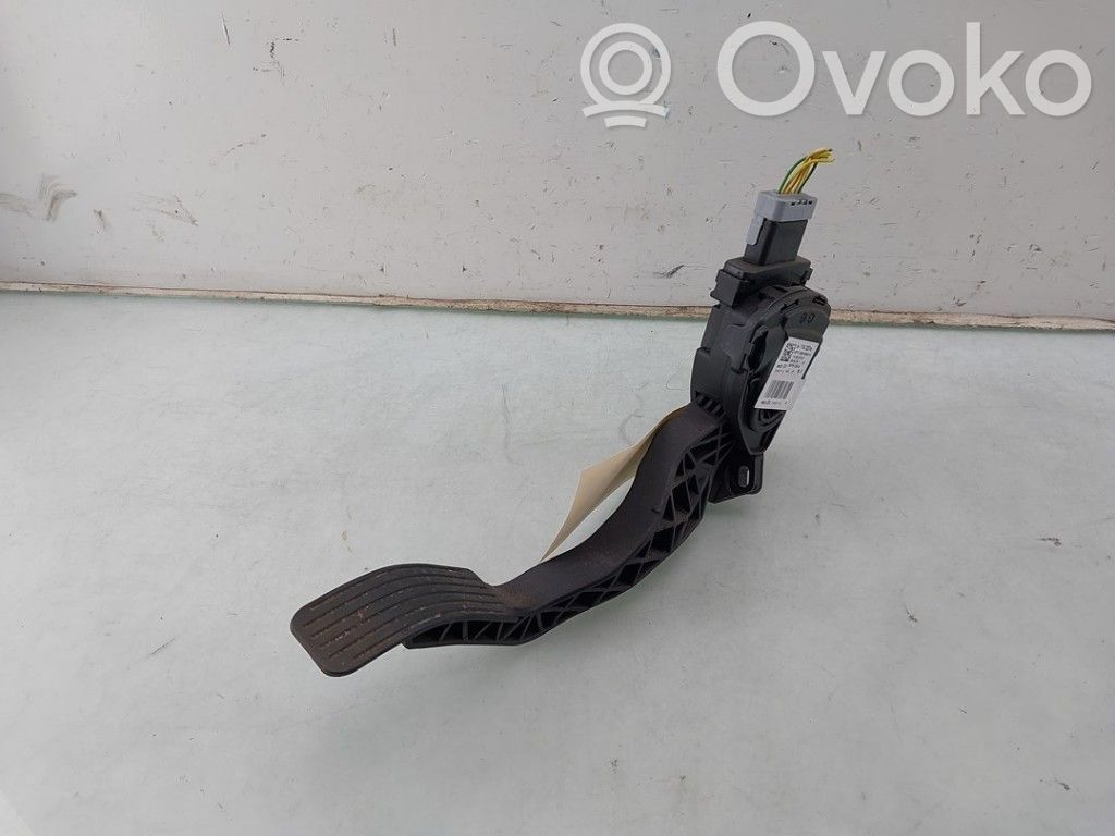 Peugeot 208 I Accelerator throttle pedal 