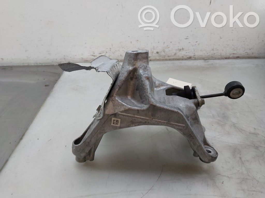 Audi A5 Supporto di montaggio del motore 