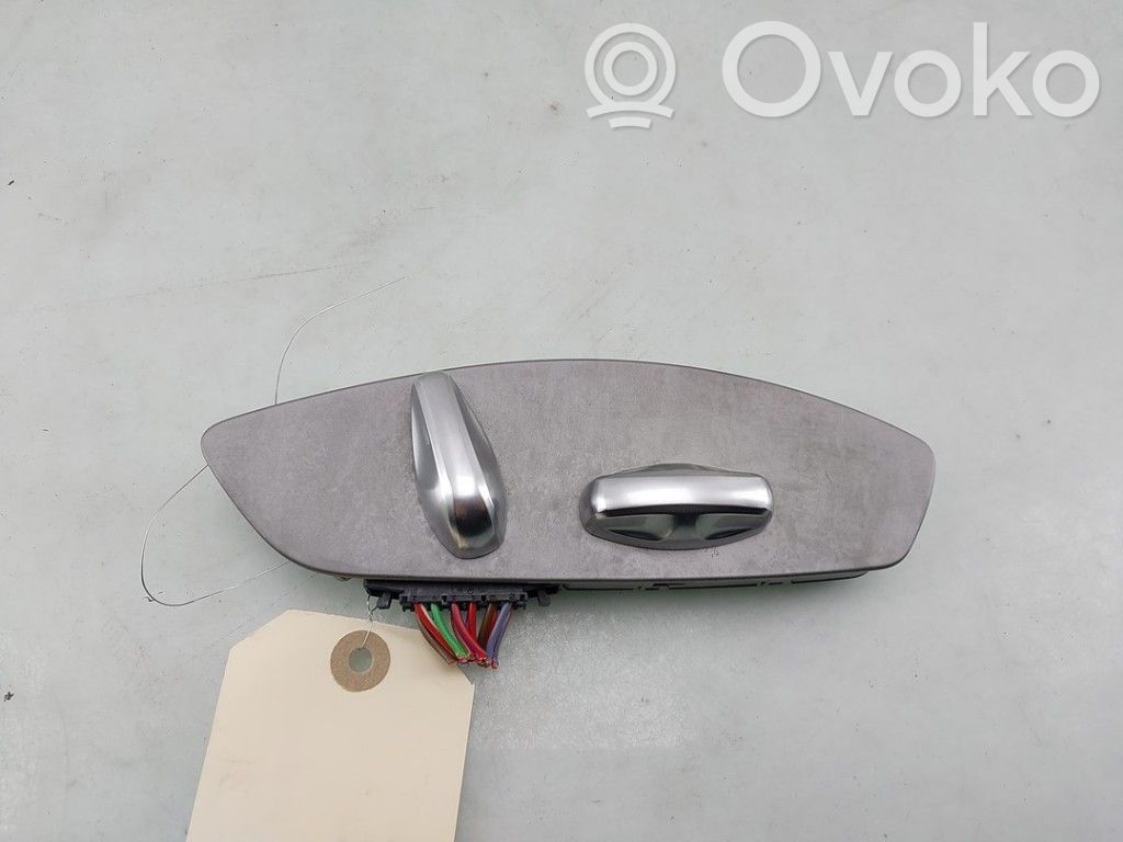 Porsche Cayenne (92A) Seat control switch 