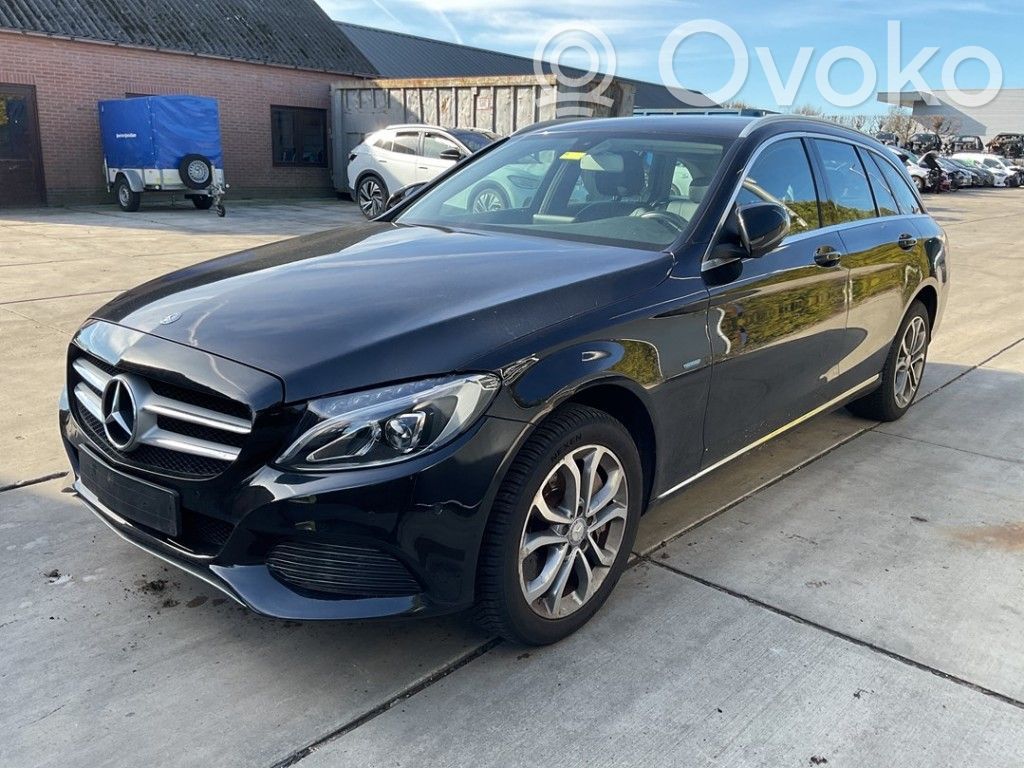 Mercedes-Benz C W205 Aripă 