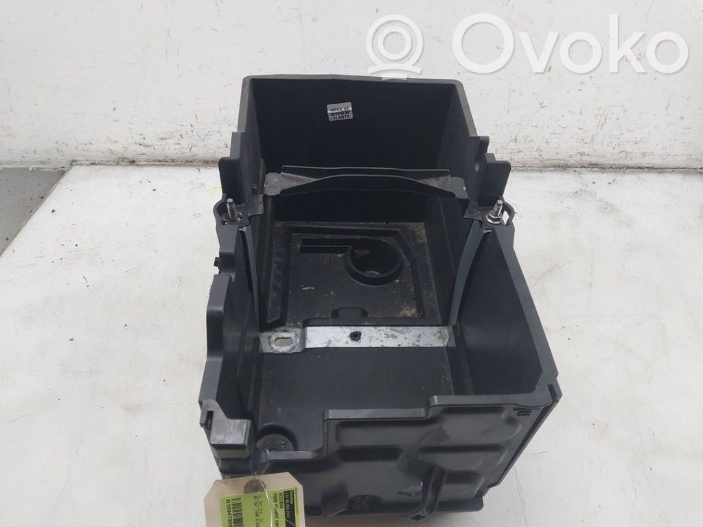 Ford Transit -  Tourneo Connect Akkulaatikon alusta 
