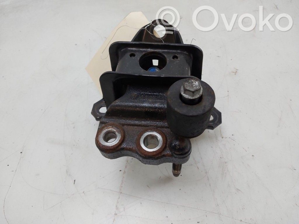 Peugeot 108 Engine mount bracket 