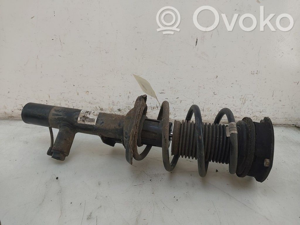Volkswagen PASSAT B8 Amortiguador delantero 
