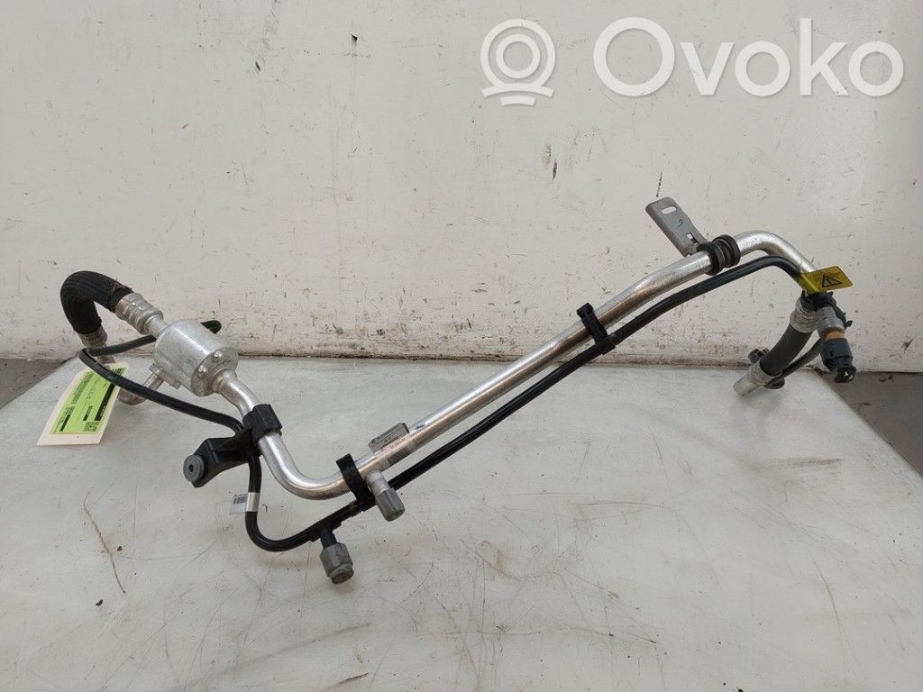 Volvo 240 Air conditioning (A/C) pipe/hose 